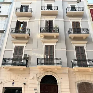 Center Eighty-five , Bari Italy